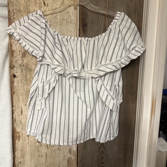 Kaari Blue Black and White Ruffled Sleeveless Off The Shoulder Blouse Size Large - Picture 1 of 7